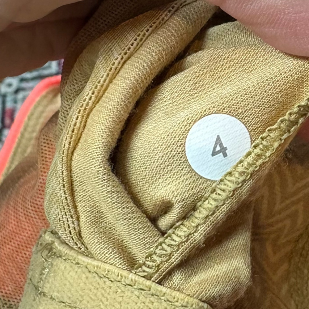 Lululemon Tank - Picture 4 of 4